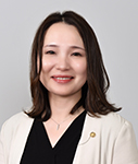 近　真由美