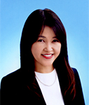山田　綾子