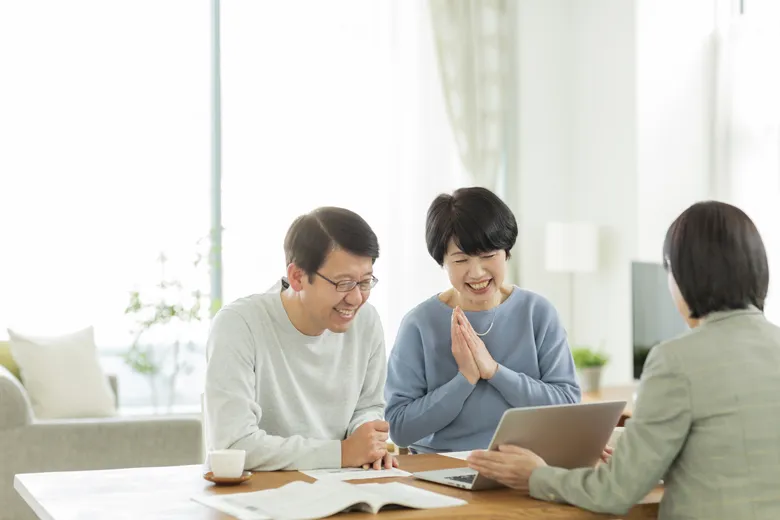 養老保険とは？メリット・デメリットや終身保険との違いを解説