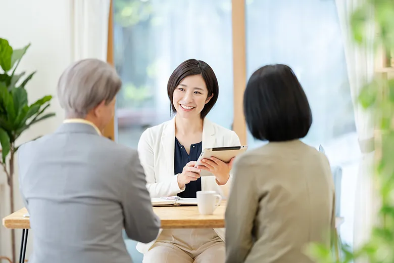 生命保険金に相続税はかかる？非課税の条件や計算方法を解説